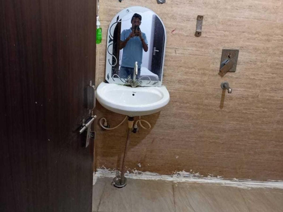 Hotel O Kl Khari Near Ashoka Park Mein Metro New Delhi Eksteriør billede