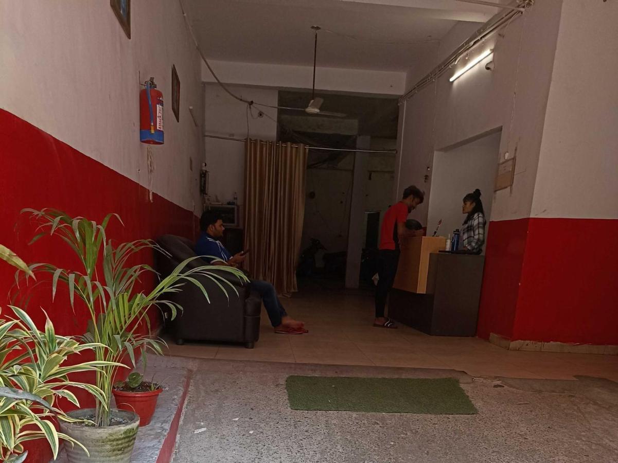 Hotel O Kl Khari Near Ashoka Park Mein Metro New Delhi Eksteriør billede