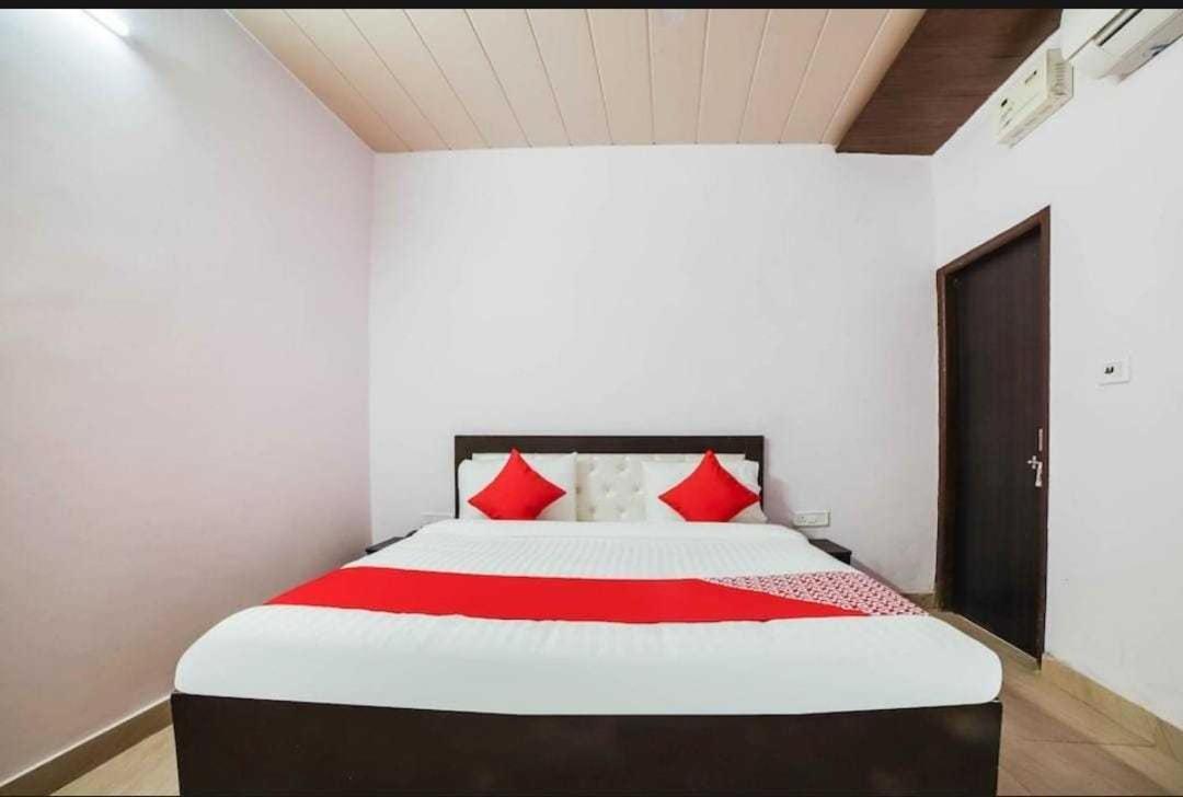 Hotel O Kl Khari Near Ashoka Park Mein Metro New Delhi Eksteriør billede